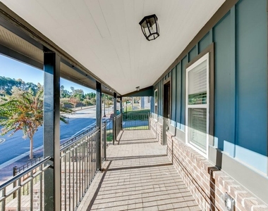 4615 S Lee Street - Photo Thumbnail 4