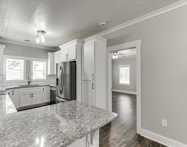 4615 S Lee Street - Photo Thumbnail 16