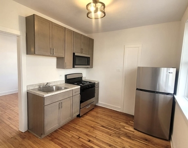 1107 N Avers Avenue - Photo Thumbnail 4