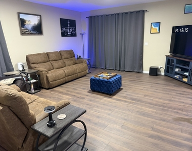 3401 Kentshire Circle - Photo Thumbnail 4