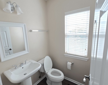 3401 Kentshire Circle - Photo Thumbnail 7
