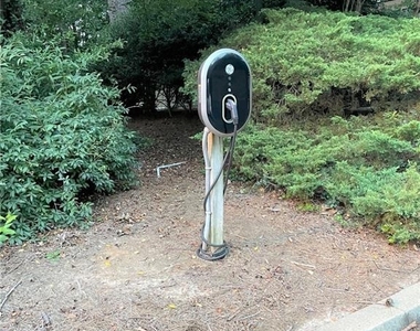917 Dunbar Drive - Photo Thumbnail 11