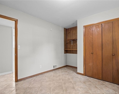 1342 Atterberry Place - Photo Thumbnail 31