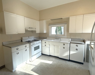 544 S Arlington Avenue - Photo Thumbnail 4