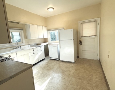 544 S Arlington Avenue - Photo Thumbnail 5