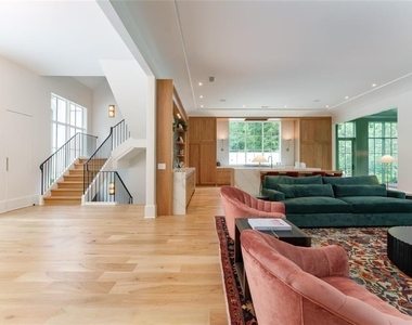 365 Valley Road Nw - Photo Thumbnail 5