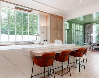 365 Valley Road Nw - Photo Thumbnail 6