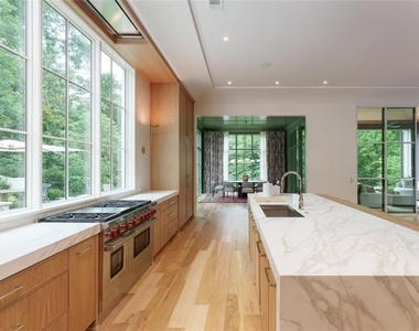 365 Valley Road Nw - Photo Thumbnail 7