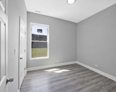 6522 S Ellis Avenue - Photo Thumbnail 9