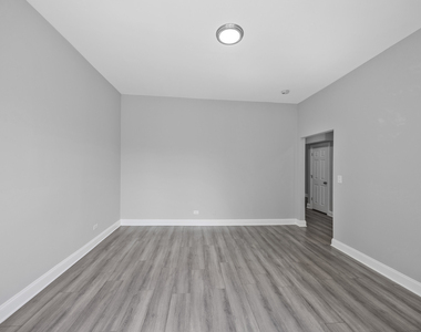 6522 S Ellis Avenue - Photo Thumbnail 4