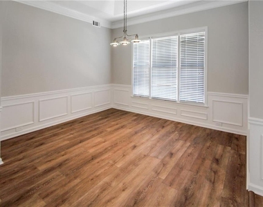 258 Brookcliff Drive - Photo Thumbnail 3