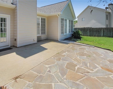 258 Brookcliff Drive - Photo Thumbnail 29