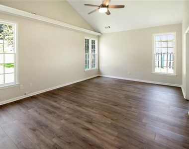 258 Brookcliff Drive - Photo Thumbnail 21