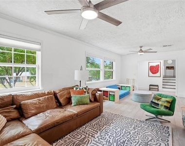 1720 Mary Lou Lane Se - Photo Thumbnail 4