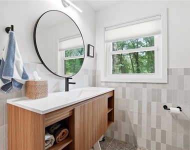 1720 Mary Lou Lane Se - Photo Thumbnail 13