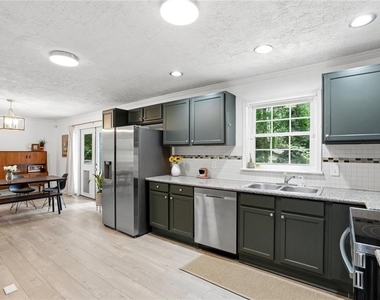 1720 Mary Lou Lane Se - Photo Thumbnail 8