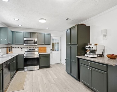 1720 Mary Lou Lane Se - Photo Thumbnail 7