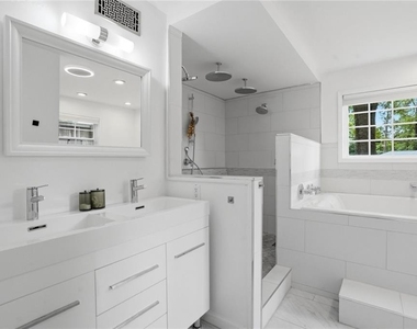 1720 Mary Lou Lane Se - Photo Thumbnail 24