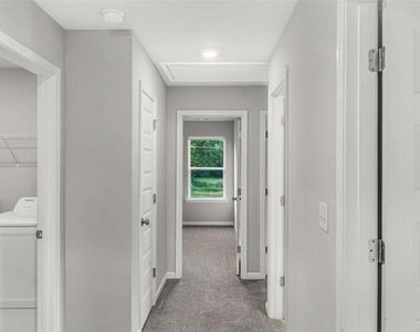 2054 Maplewood Way - Photo Thumbnail 11