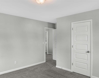 2054 Maplewood Way - Photo Thumbnail 12