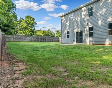 2054 Maplewood Way - Photo Thumbnail 32