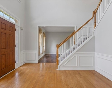7810 Brookwood Way - Photo Thumbnail 4