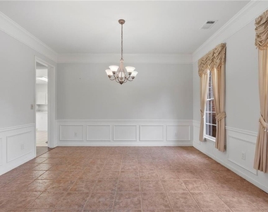7810 Brookwood Way - Photo Thumbnail 11