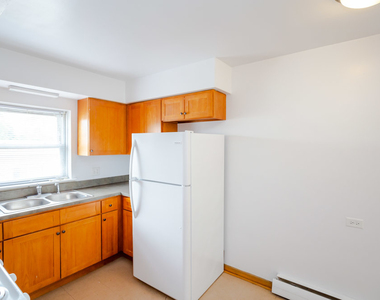 5700 W 35th Street - Photo Thumbnail 3
