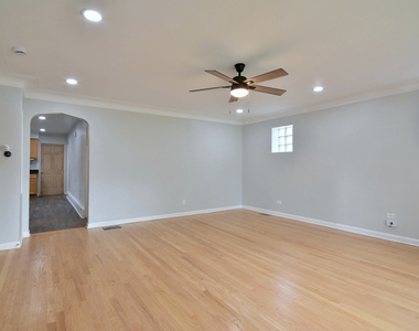 1530 Clinton Place - Photo Thumbnail 4