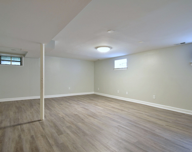 1530 Clinton Place - Photo Thumbnail 24