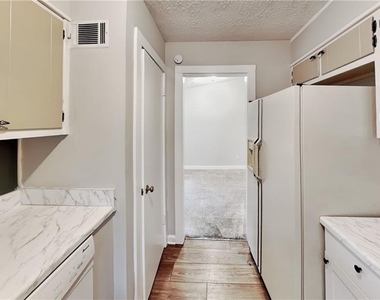 4579 N Woodlake Lane Se - Photo Thumbnail 5