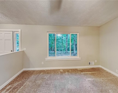 4579 N Woodlake Lane Se - Photo Thumbnail 2