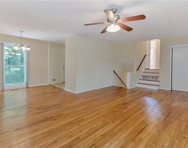 1935 Inverness Road Se - Photo Thumbnail 4