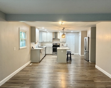 1810 Rebecca Drive - Photo Thumbnail 3