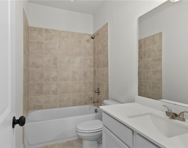 490 Jackson Street - Photo Thumbnail 8