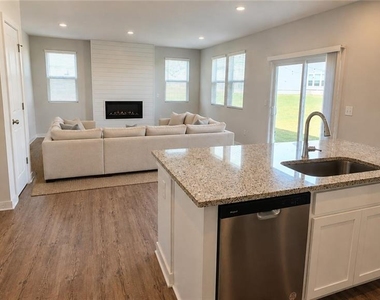 2452 Brown Dove Way - Photo Thumbnail 5