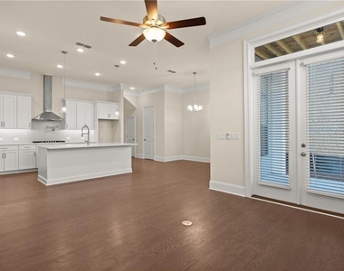 136 Village Green Avenue - Photo Thumbnail 12