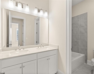 136 Village Green Avenue - Photo Thumbnail 20