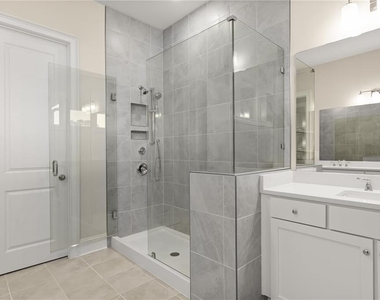 136 Village Green Avenue - Photo Thumbnail 29