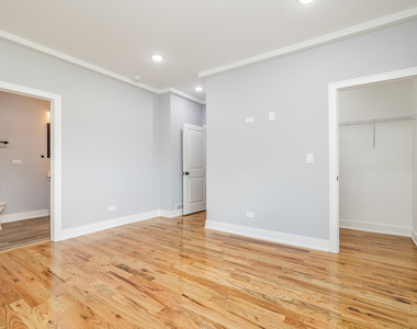 6334 S Langley Avenue - Photo Thumbnail 9
