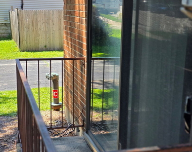 724 Warren Avenue - Photo Thumbnail 13