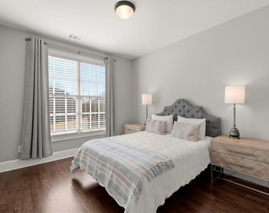 160 Clover Court - Photo Thumbnail 24