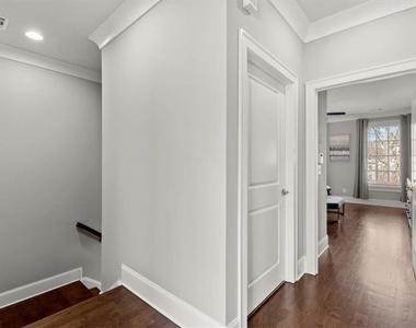 160 Clover Court - Photo Thumbnail 30