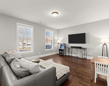 160 Clover Court - Photo Thumbnail 18