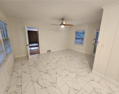 2348 Clairmont Road Ne - Photo Thumbnail 19