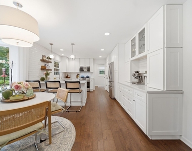 6807 Rhode Island Trail - Photo Thumbnail 11