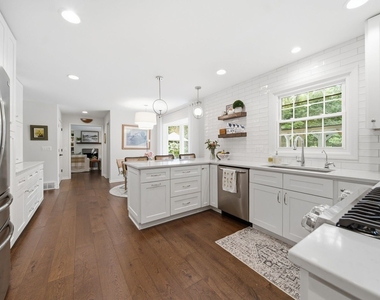 6807 Rhode Island Trail - Photo Thumbnail 13