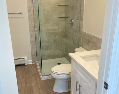 785 Pershing Avenue - Photo Thumbnail 5