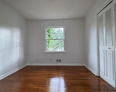 4254 Burleigh Drive - Photo Thumbnail 14