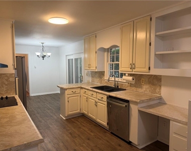4254 Burleigh Drive - Photo Thumbnail 4